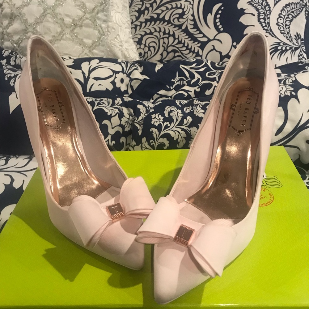 Ted Baker Pumps